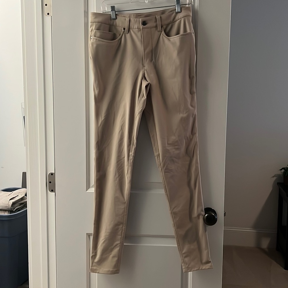 Lululemon ABC Skinny-fit pant 32” warpstreme. Size 30 waist color:trench